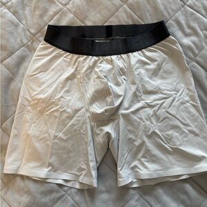 Men's LuluLemon White Boxer Briefs